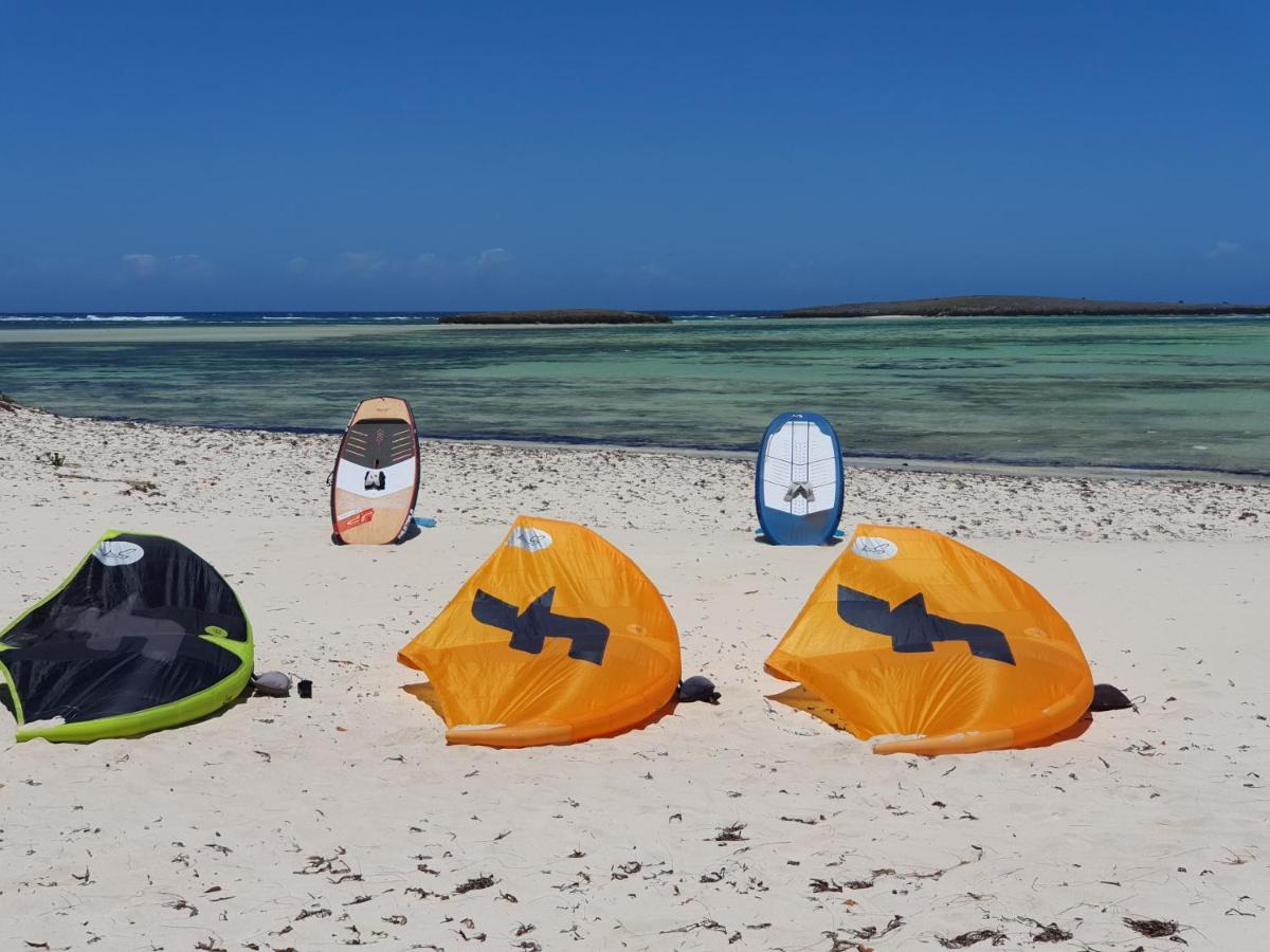 Ocean Lodge Kite & Windsurf Antsiranana Exteriör bild