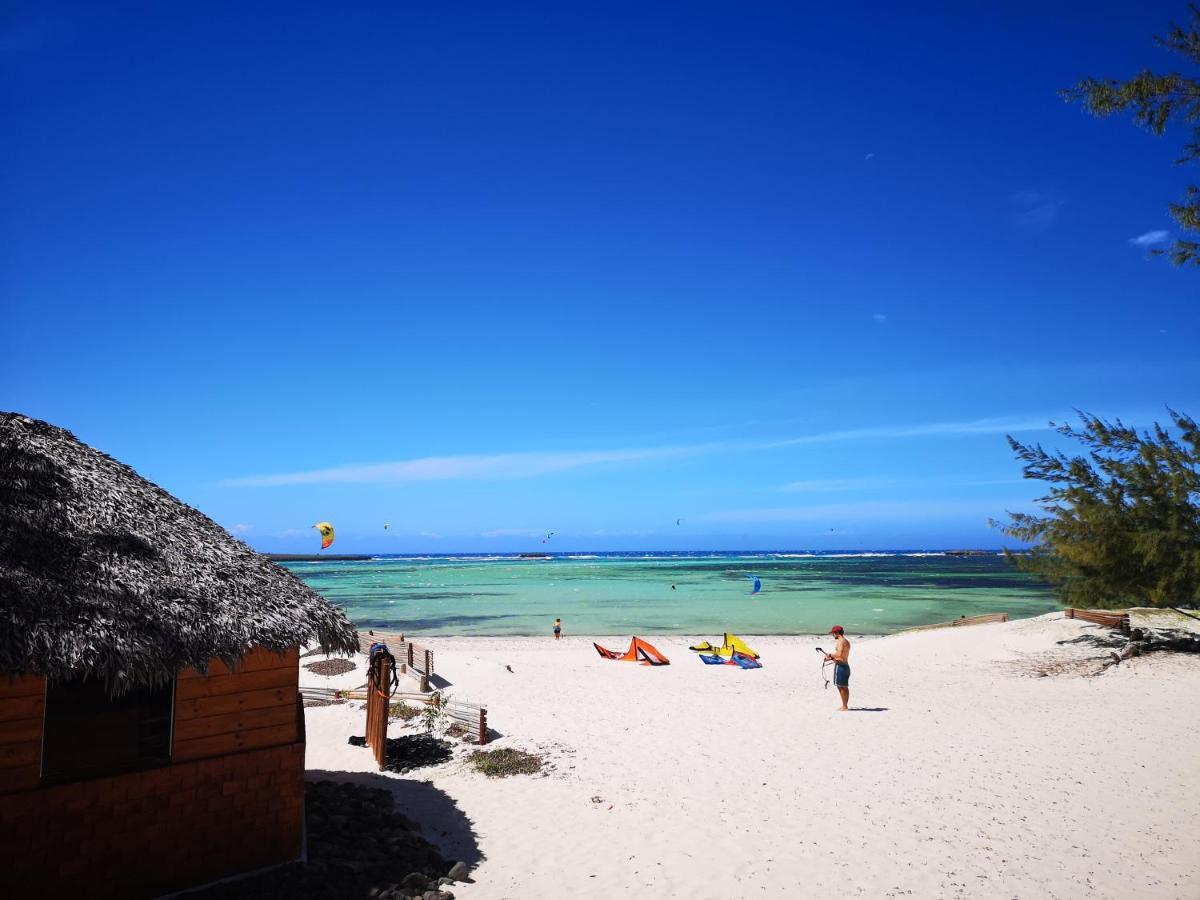 Ocean Lodge Kite & Windsurf Antsiranana Exteriör bild