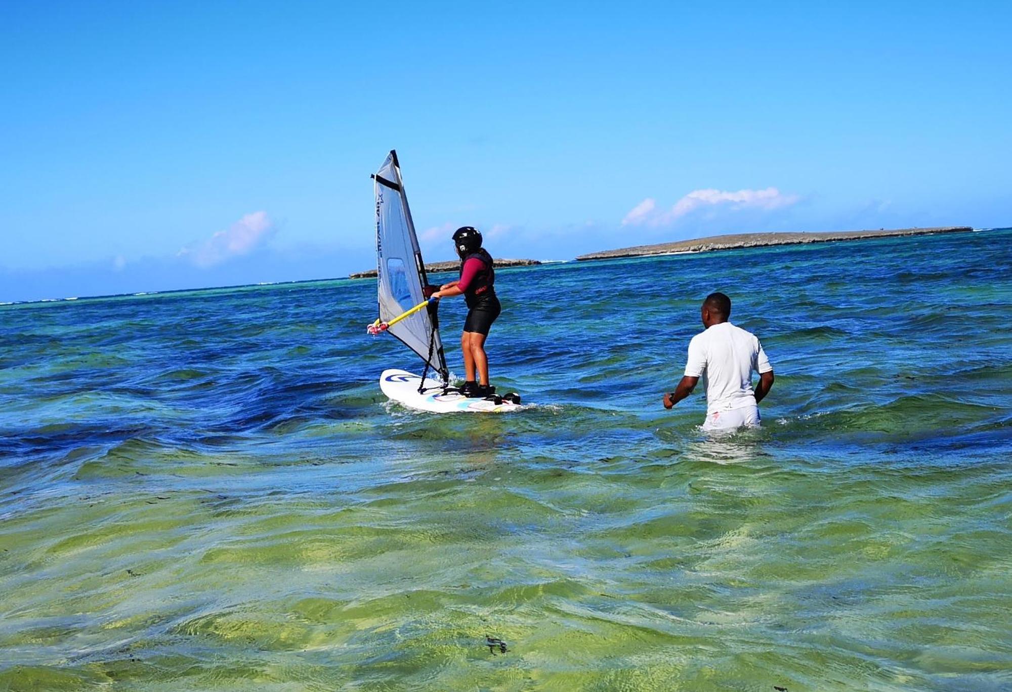 Ocean Lodge Kite & Windsurf Antsiranana Exteriör bild