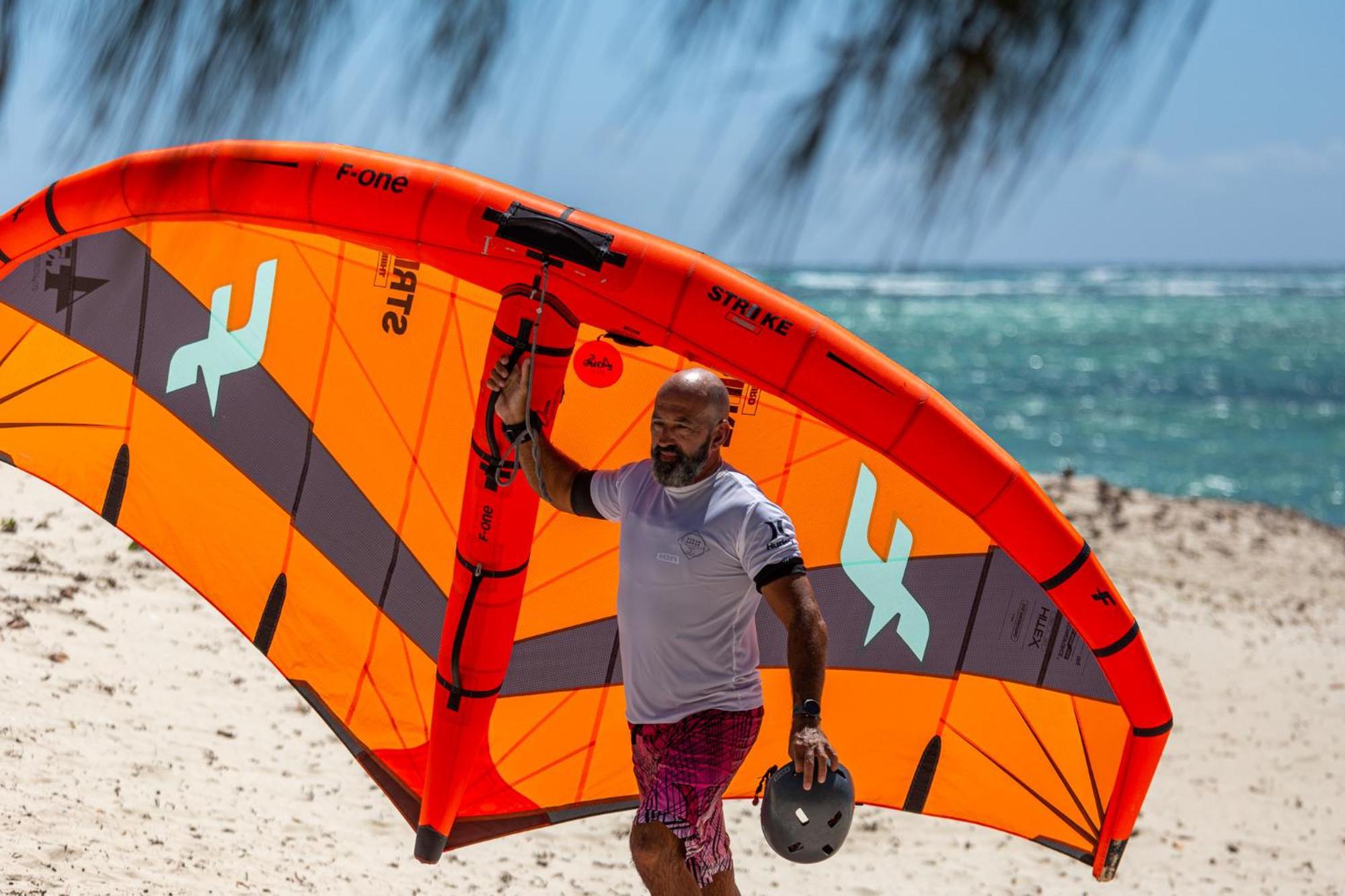 Ocean Lodge Kite & Windsurf Antsiranana Exteriör bild