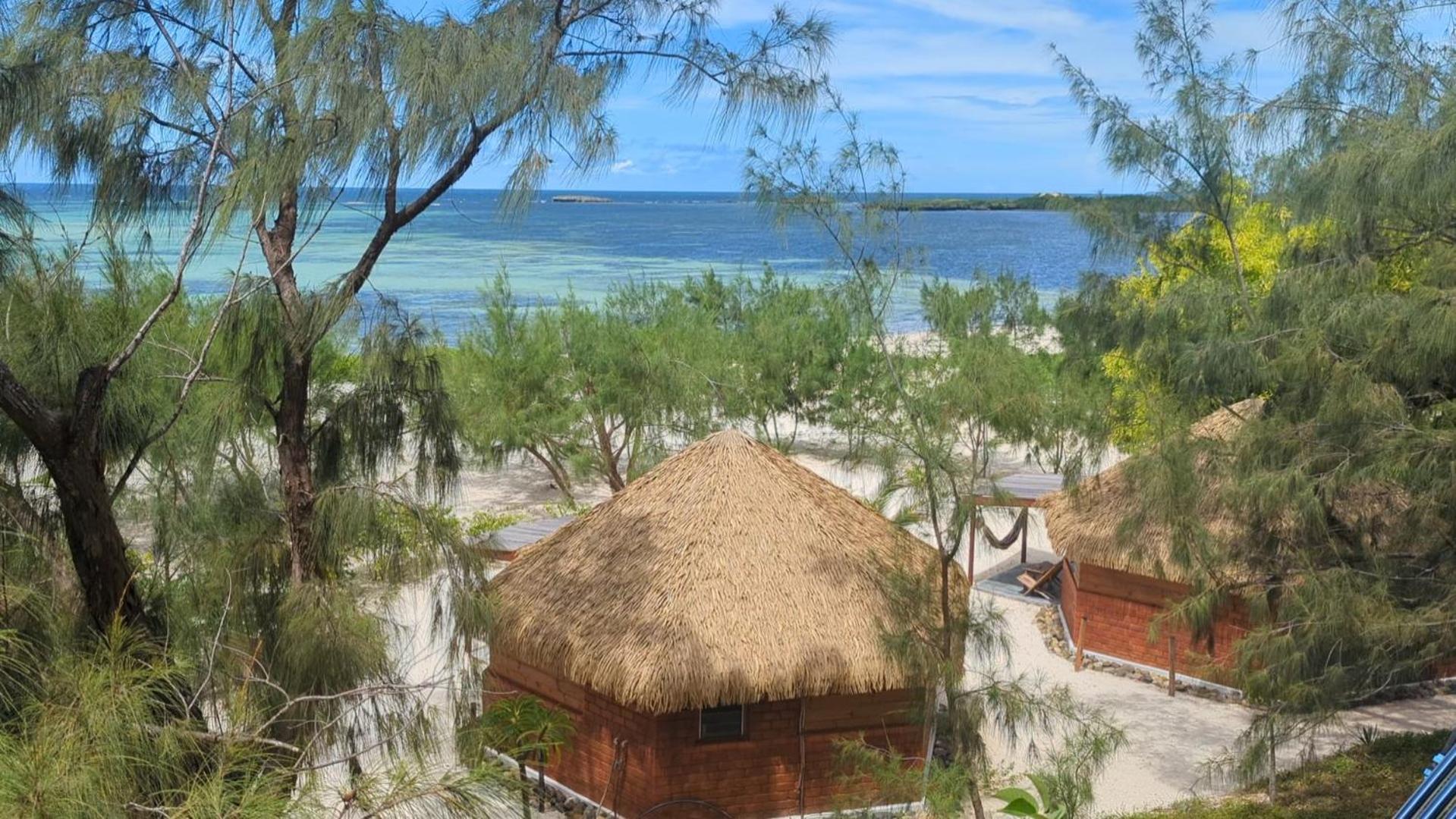 Ocean Lodge Kite & Windsurf Antsiranana Exteriör bild