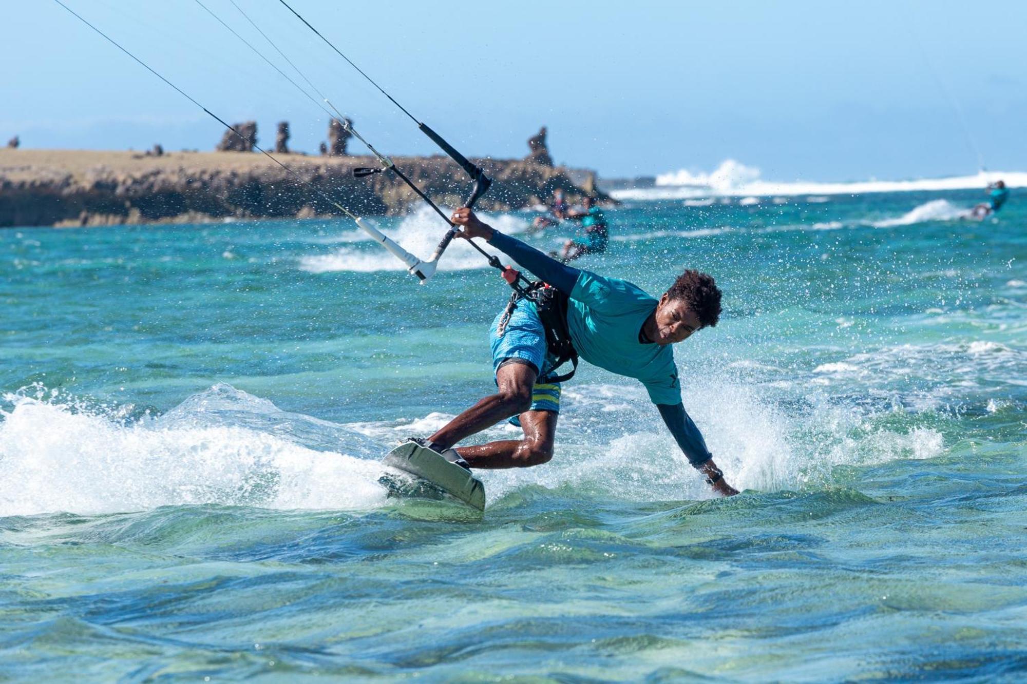 Ocean Lodge Kite & Windsurf Antsiranana Exteriör bild