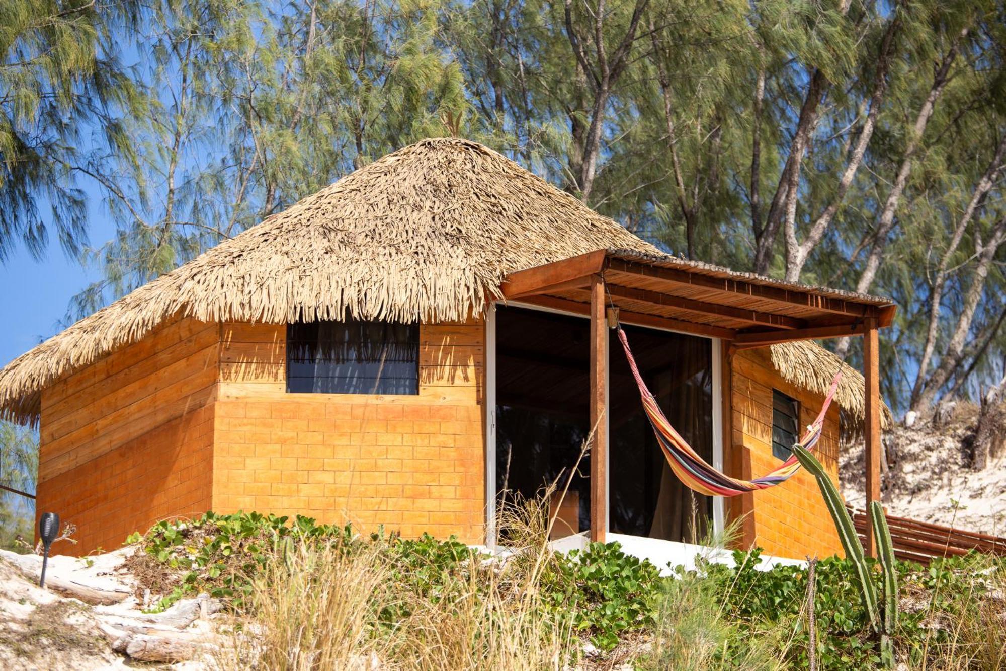 Ocean Lodge Kite & Windsurf Antsiranana Exteriör bild