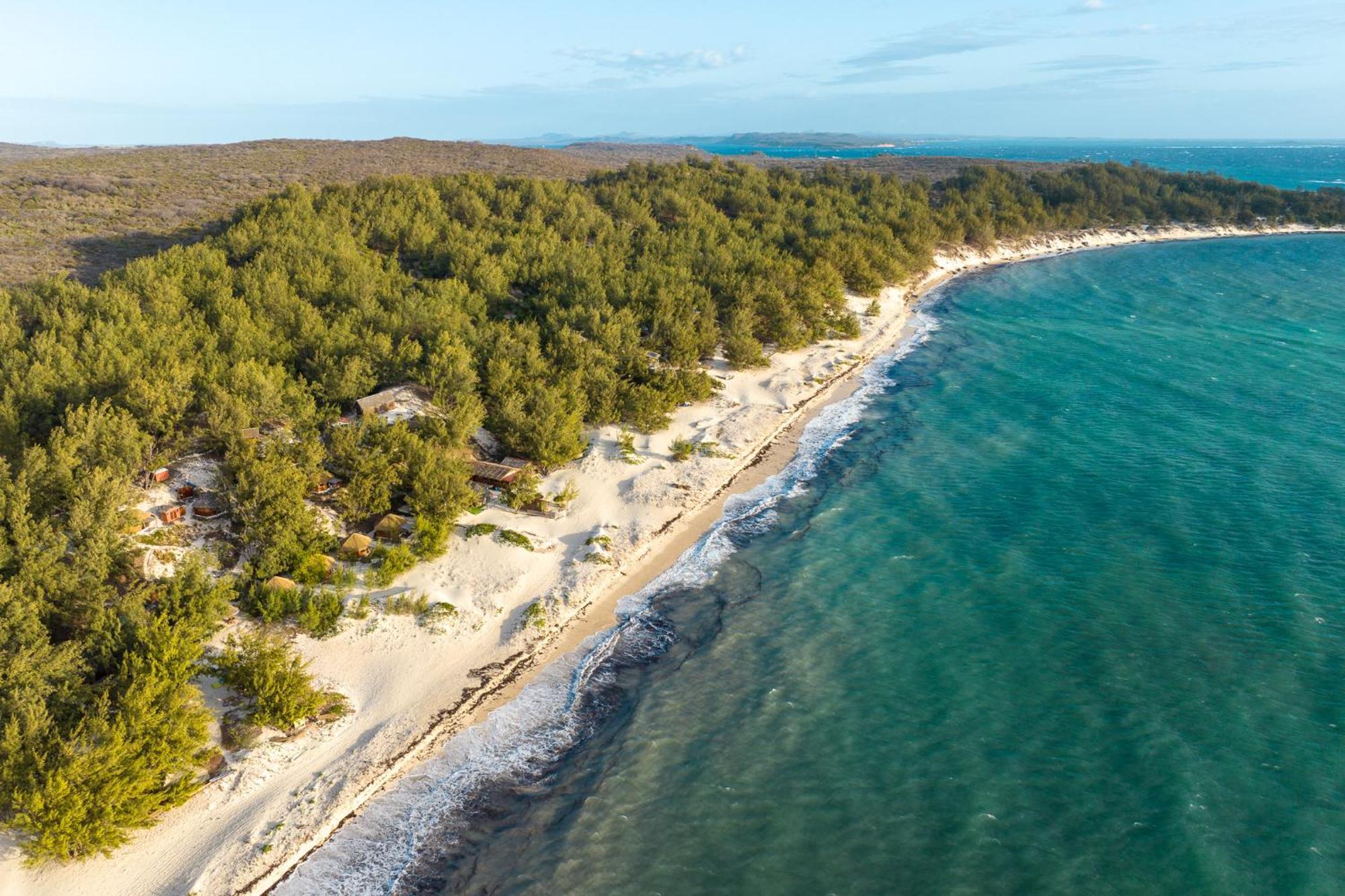 Ocean Lodge Kite & Windsurf Antsiranana Exteriör bild